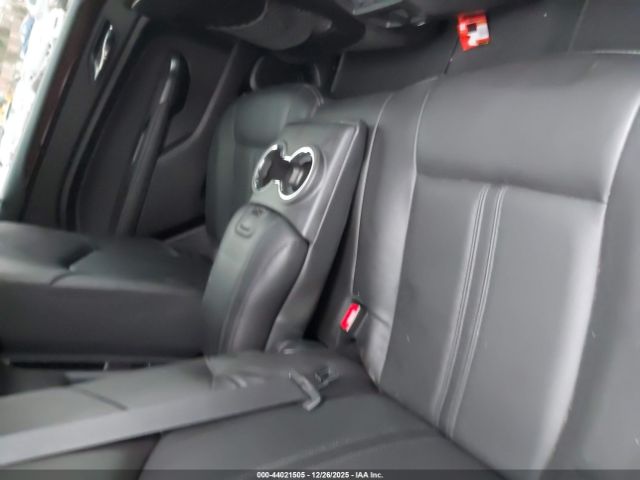 Cadillac SRX Luxury Collection Image 13