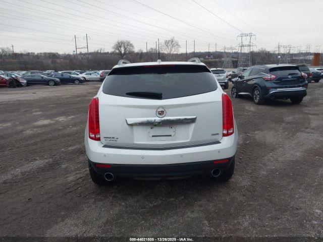 Cadillac SRX Luxury Collection Image 2