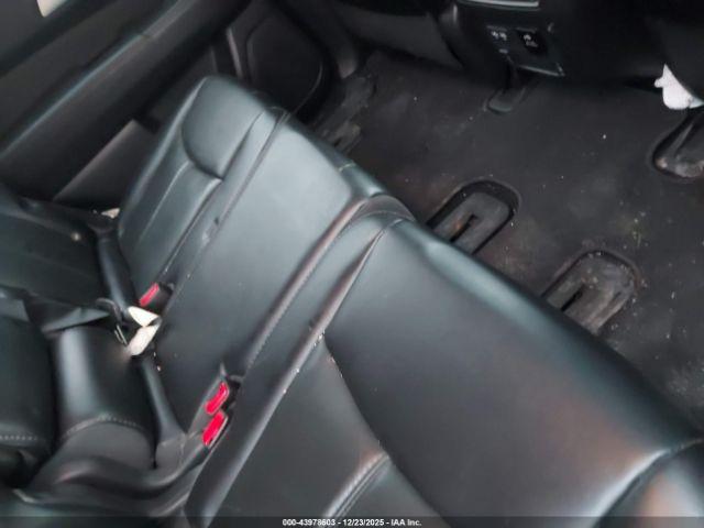 Nissan Pathfinder Sl Image 8