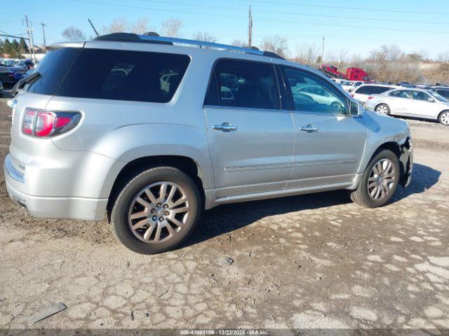 GMC Acadia Denali Image 11