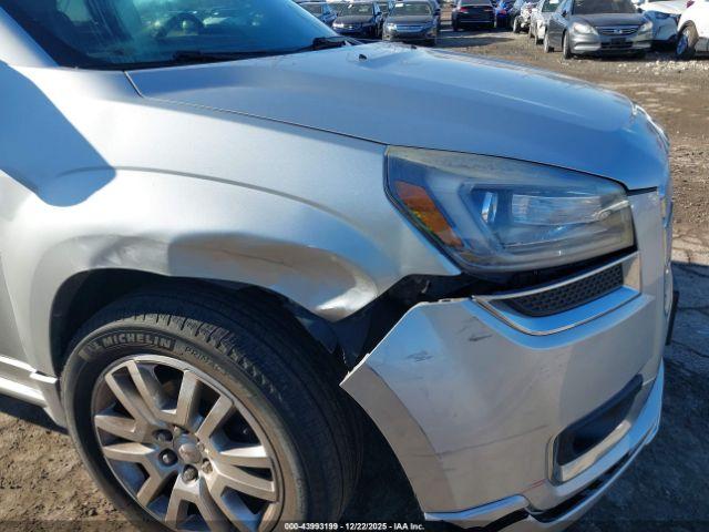 GMC Acadia Denali Image 13