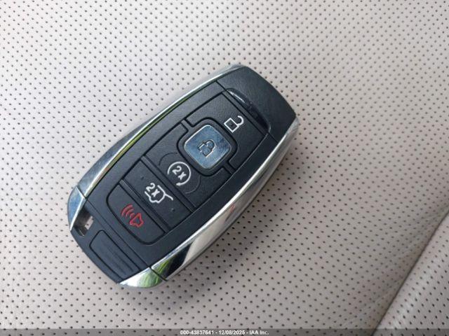 Lincoln MKC Reserve Image 4