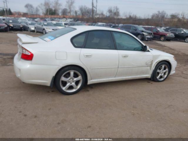 Subaru Legacy 2.5i Image 9