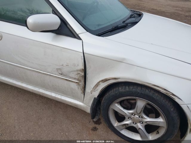 Subaru Legacy 2.5i Image 6