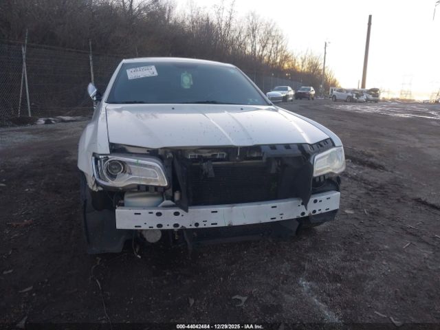 Chrysler 300c Awd Image 8