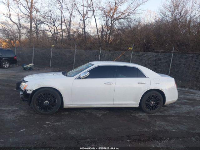 Chrysler 300c Awd Image 17