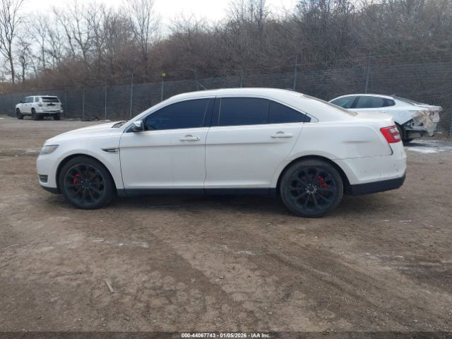 Ford Taurus Limited Image 16