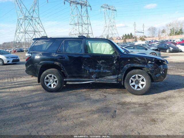 Toyota 4Runner Trail Image 12