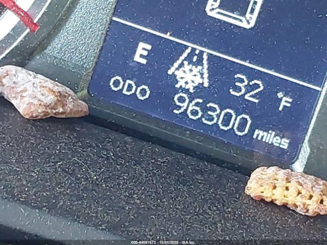 Toyota 4Runner Trail Image 10