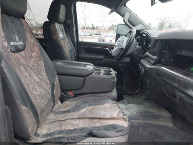Chevrolet Silverado 2500 4wd  Standard Bed Lt Image 2