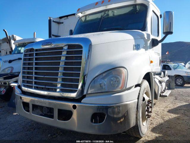 Freightliner Cascadia 125 Image 4