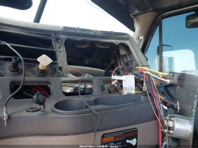 Freightliner Cascadia 125 Image 7