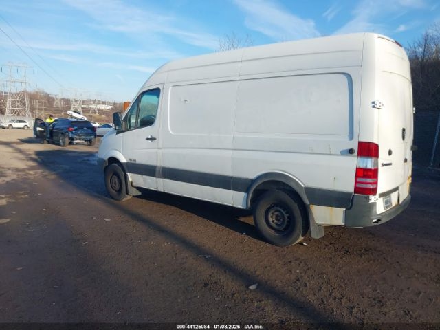 Dodge Sprinter Van 2500 Image 10