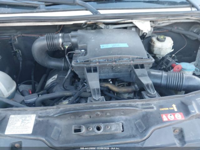 Dodge Sprinter Van 2500 Image 4