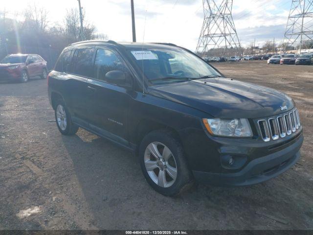  Salvage Jeep Compass