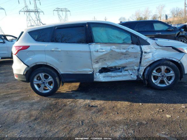 Ford Escape Se Image 9