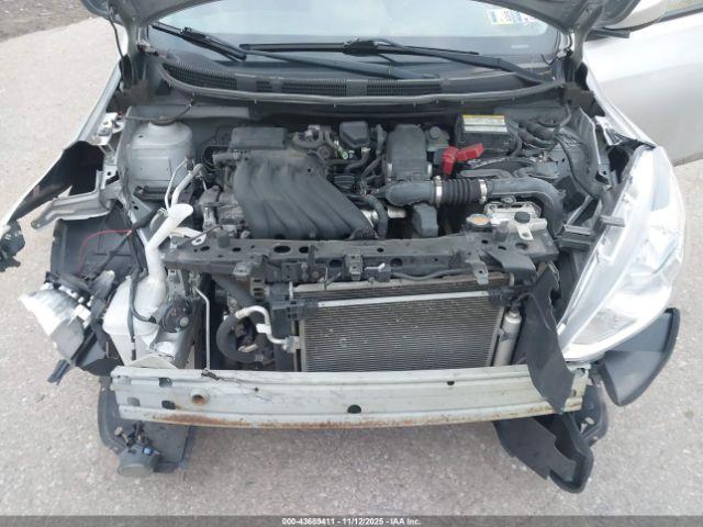 Nissan Versa 1.6 Sv Image 7