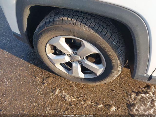 Jeep Compass Latitude Fwd Image 15