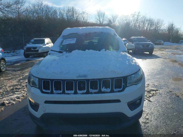 Jeep Compass Latitude Fwd Image 10
